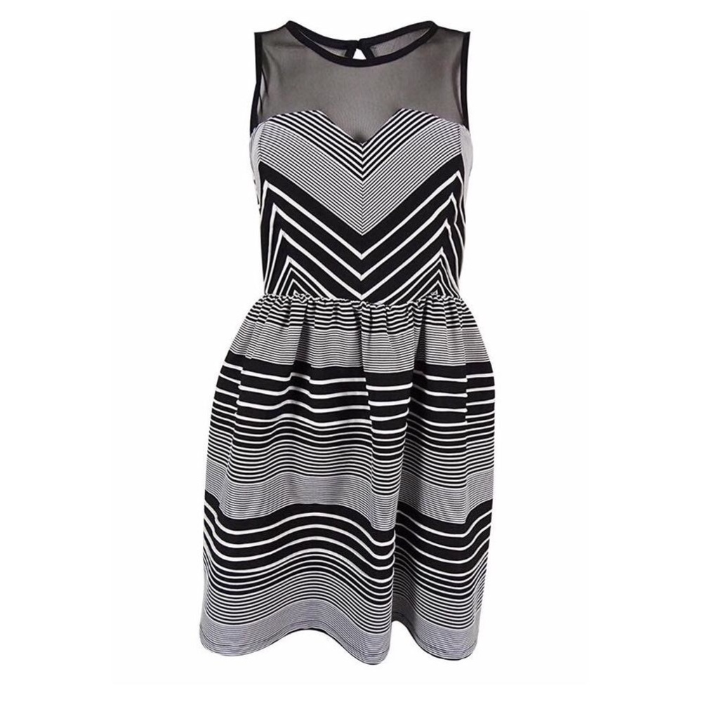 Trixxi, sz 5, NWT, mesh shoulders & key hole back